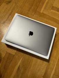 MacBook Pro 13-inch 8gb 256 ssd
