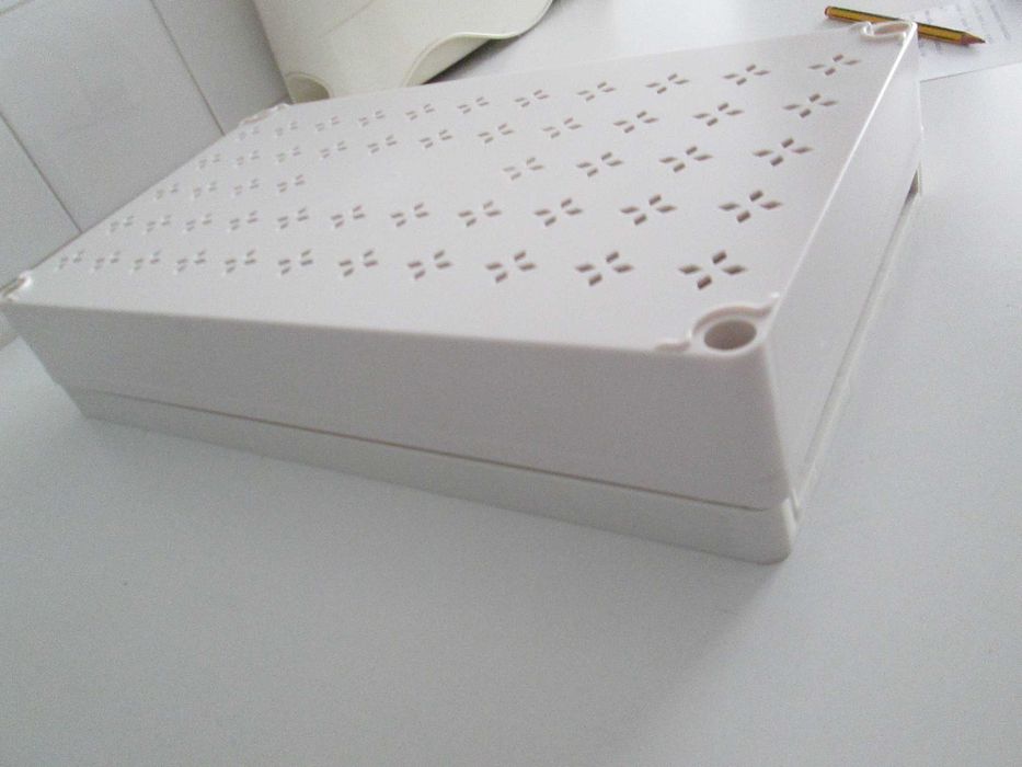 Prateleiras - a de baixo é amovível