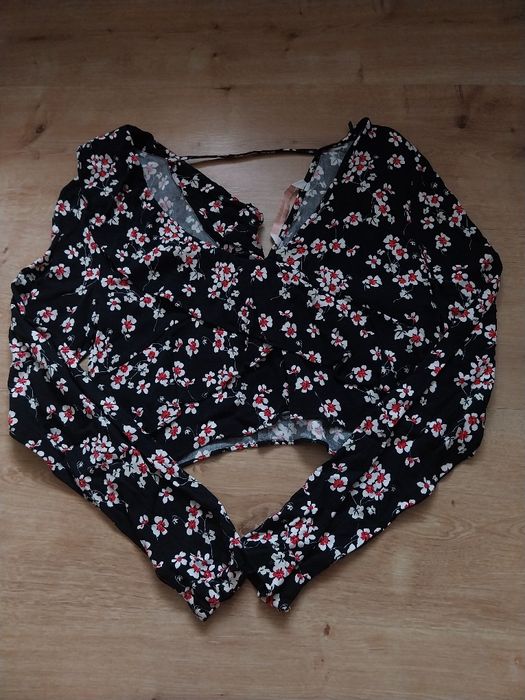 Kwiatowa bluzka (crop top) romantyczny styl - Rozmiar XS Zara