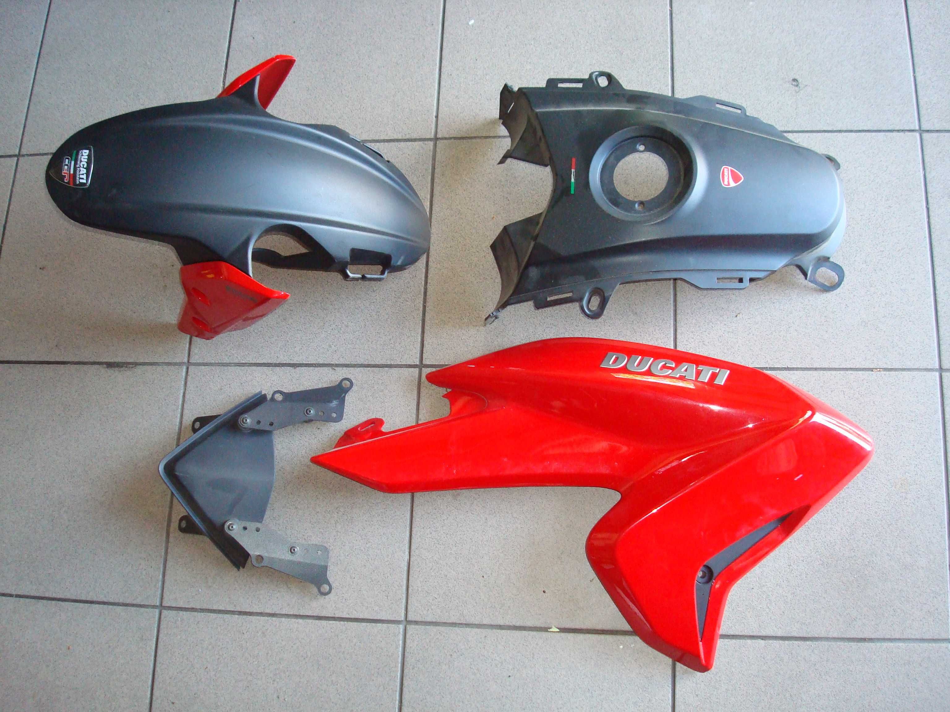 Ducati Hypermotard Hyperstrada 821 owiewka błotnik części