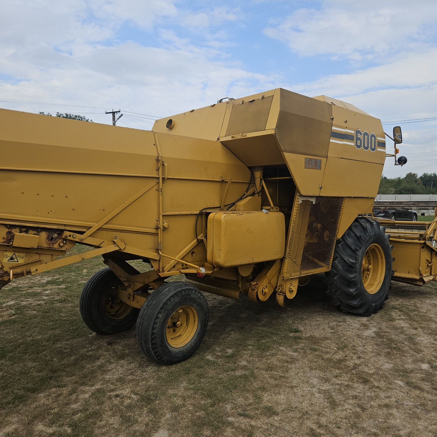 Комбайн зерно збиральний Sampo 600 680 з Фінляндії
