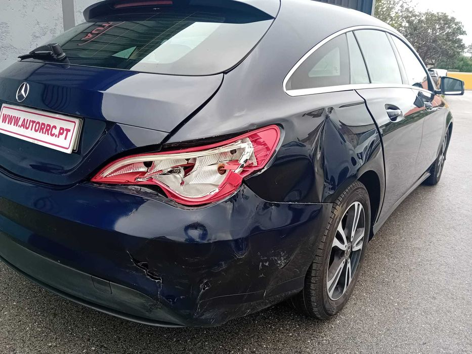 Mercedes CLA 180 cdi ( pequeno sinistro )