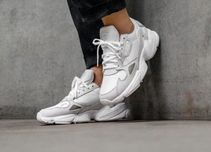 оригінал нові жіночі кросівки adidas falcon originals
