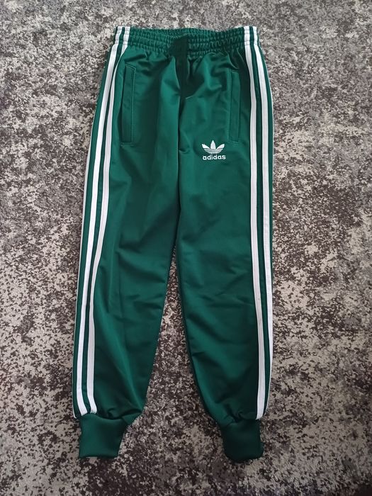 Продам спортивний костюм Adidas