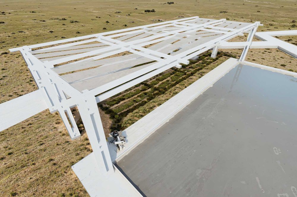 Pérgolas de grandes dimensões, em madeira com opções de acabamento