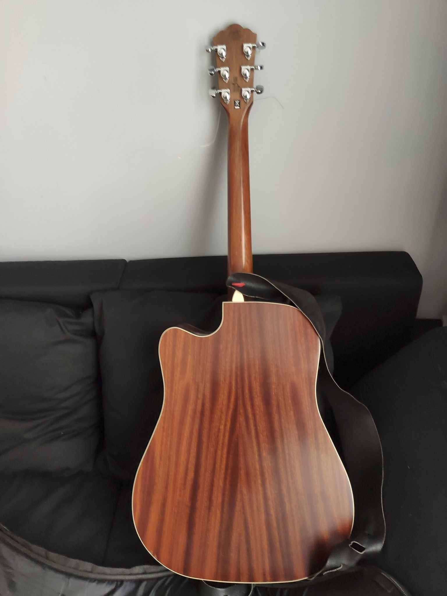 Gitara elektroakustyczna Washburn akustyk elektroakustyk akustyczna
