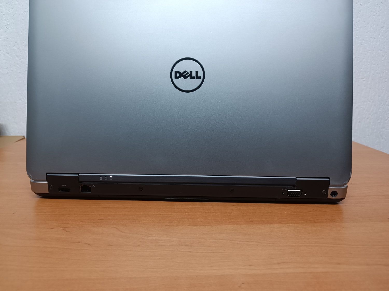 Ноутбук DELL E6540 i7 4610m 4 по 3.7Ghz 8GB SSD 256GB Подсветка FullHD