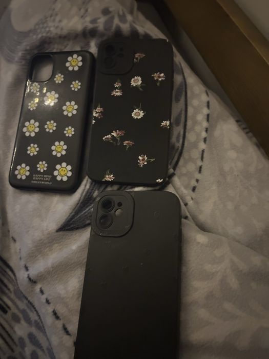 Iphone 11 64g czerowny