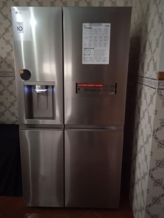 Vendo Frigorífico Americano com Congelador Marca LG