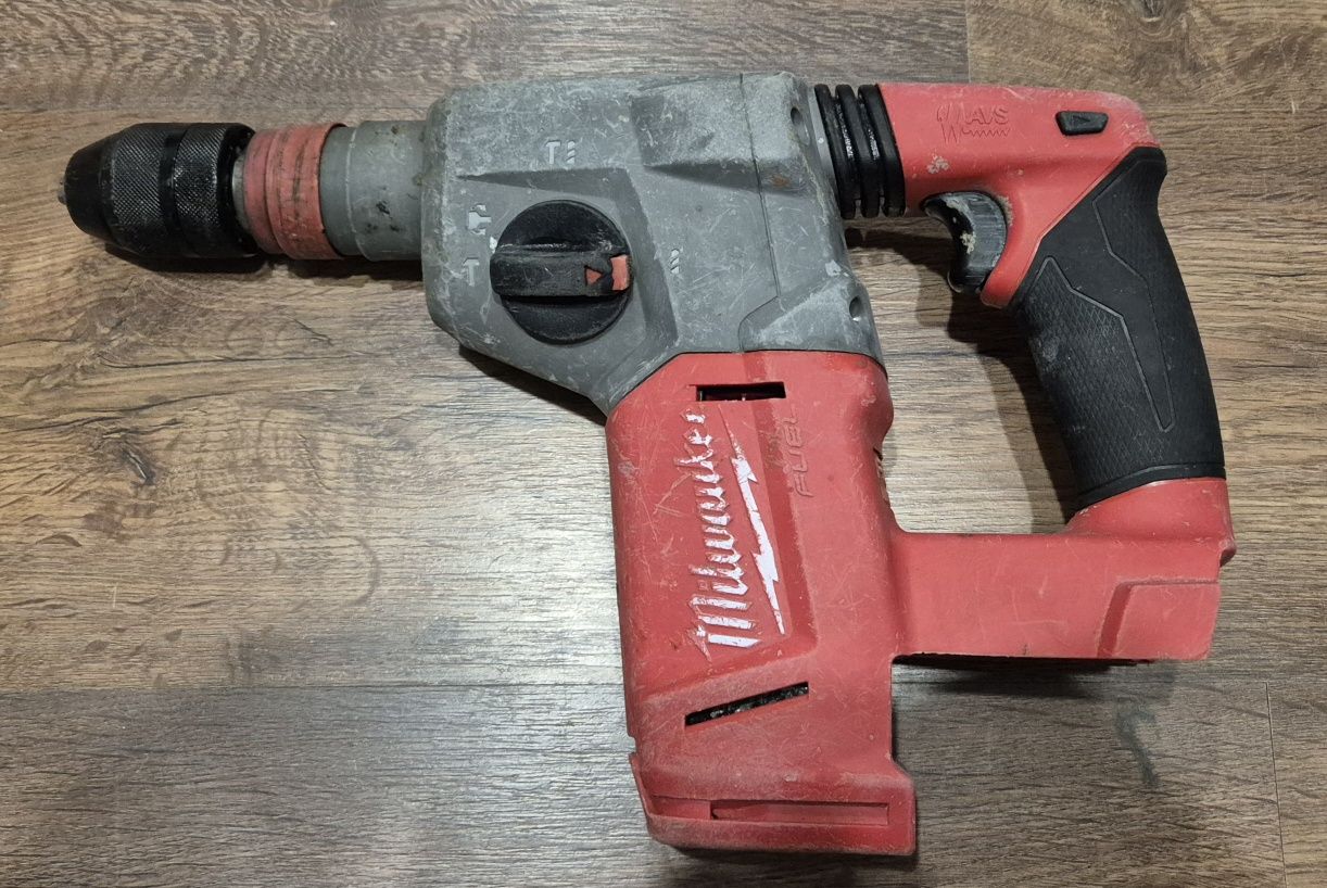 Wiertarka udarowa Milwaukee M18 CHX