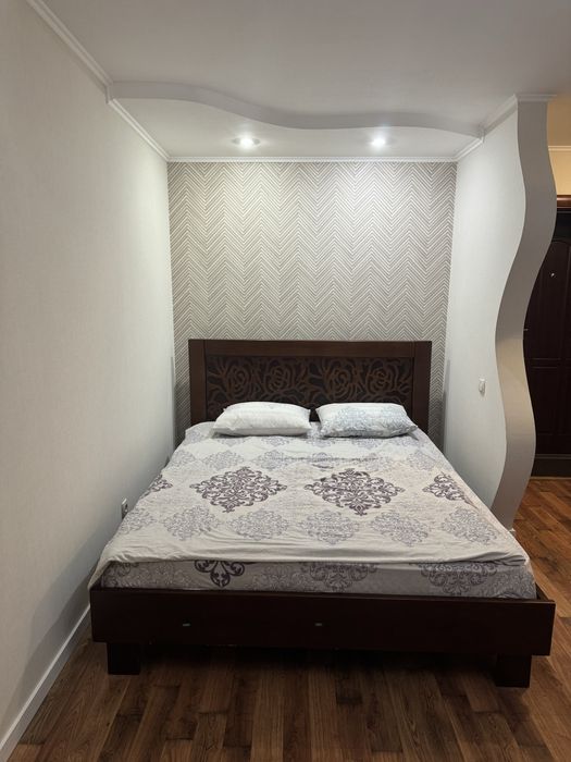 Чиста і світла квартира на Героїв Дніпра! Митниця! С кондиціонером!