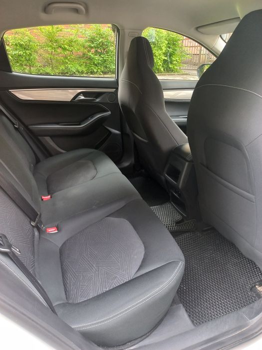 Автомобіль Jac J7 Comfort