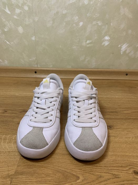 Кросівки жіночі адідас, adidas