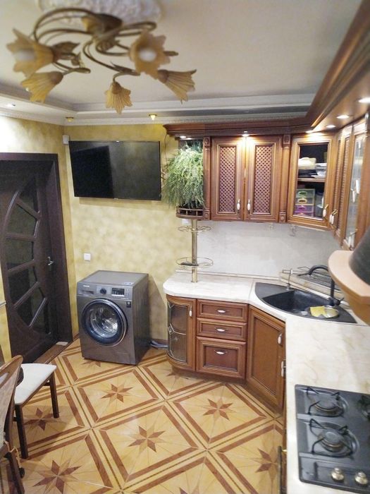 3-х комнатная в кирпичном дома на Высоцкого/Сахарова (2-870-569)