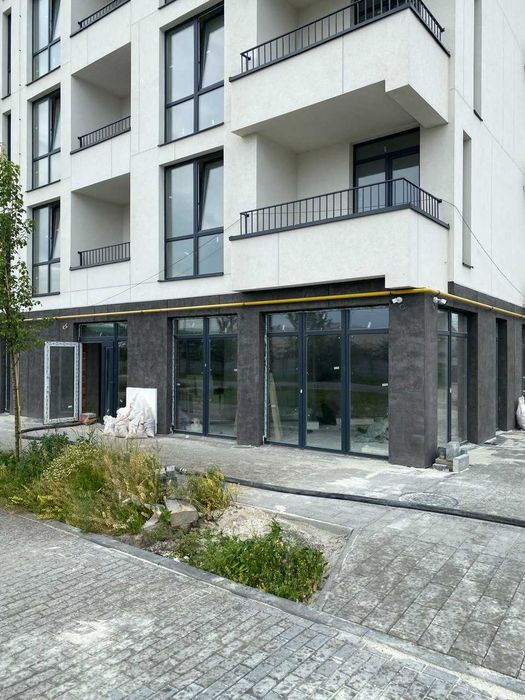 ОРЕНДА МАГАЗИНУ 106кв.м. Городок, кутове, фасадне