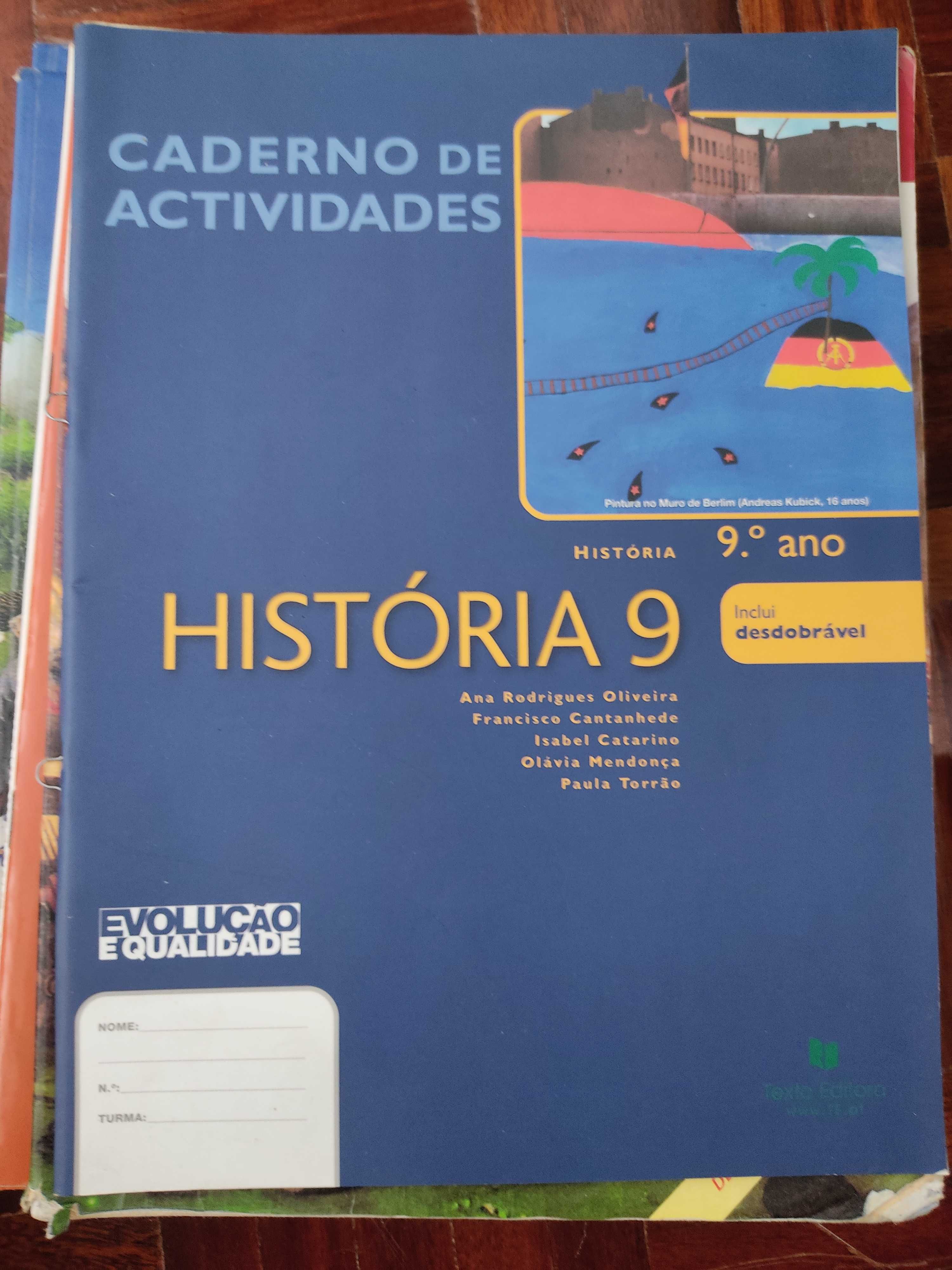 Livros escolares de diferentes anos de ensino e disciplinas