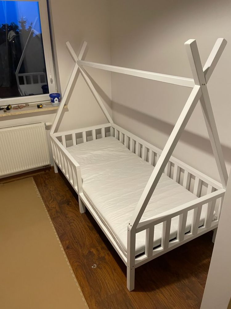 Łóżko dziecięce typu tipi z materacem 80x180 cm