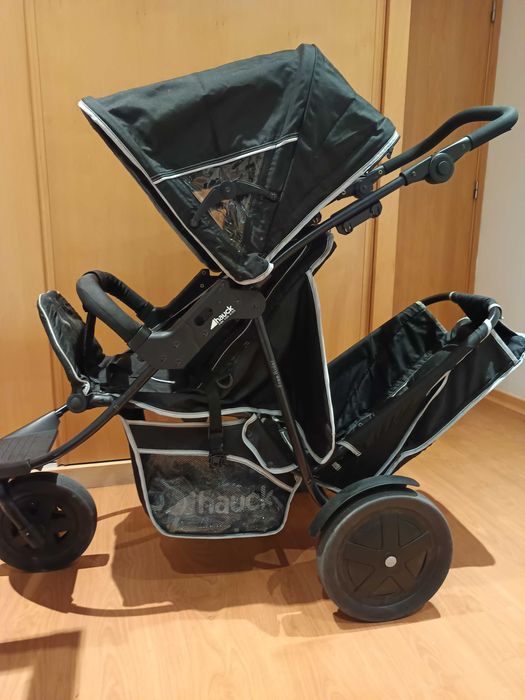 Carrinho duplo marca Hauck para gémeos/irmãos