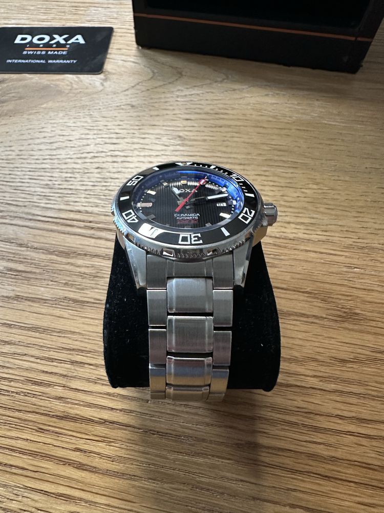 Zegarek automatyczny Doxa ceramica Shark 300 44mm