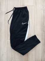 Spodnie dresowe Nike, rozmiar M