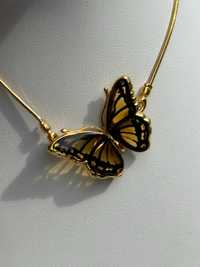 Bransoletka z bursztynu w kształcie motyla złota regulowana