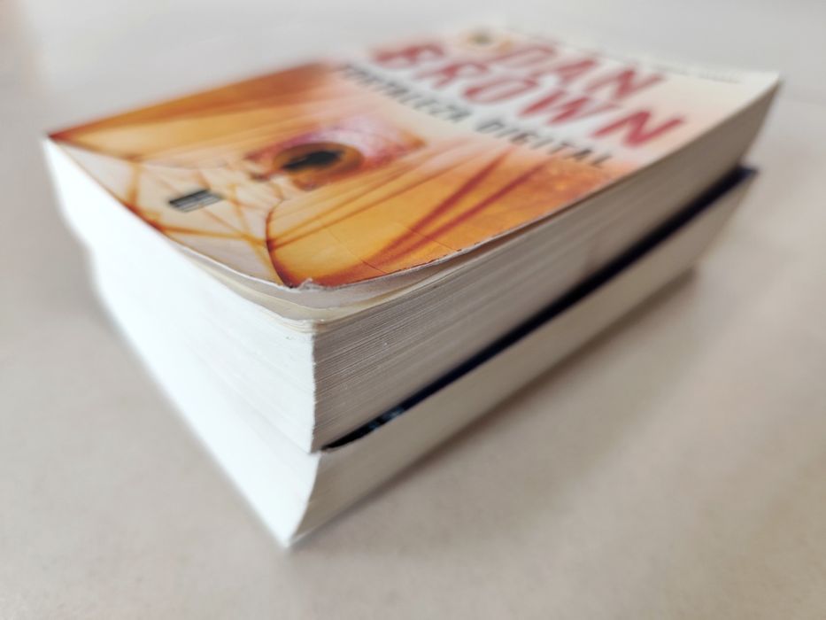 Lote de 2 Livros Dan Brown - A Conspiração / Fortaleza Digital
