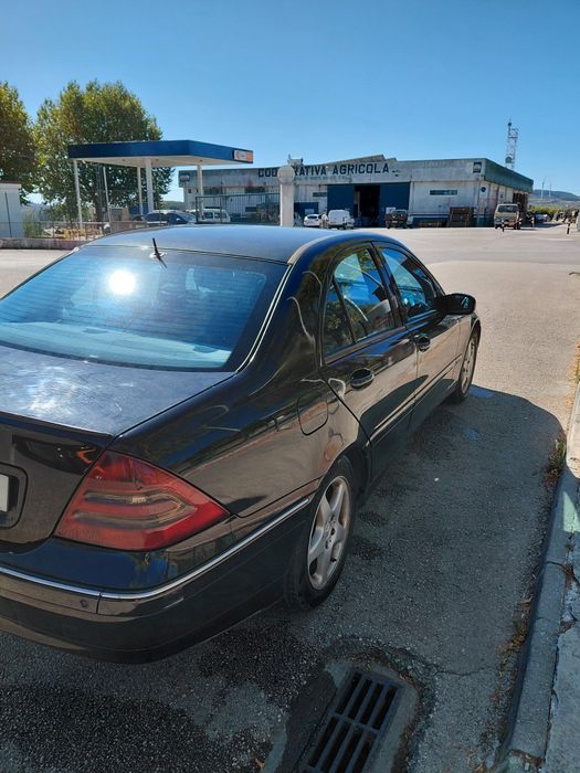 Vendo urgente carro razoável