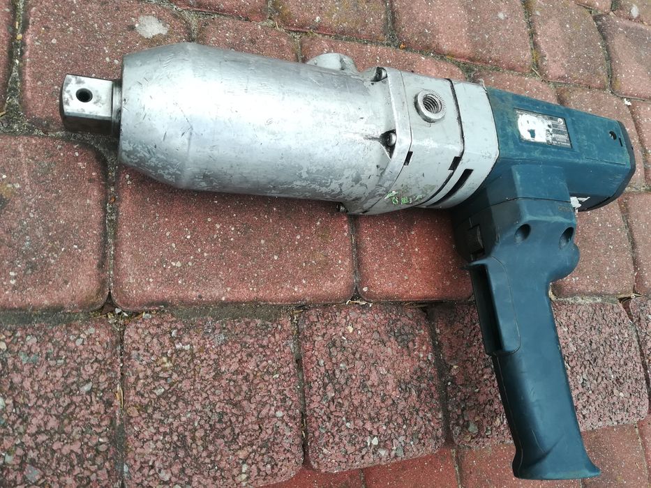 TuKlucz udarowy zakretarka  Bosch GDS 30