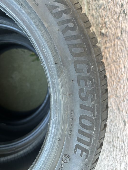 Зимова резина kapsen і bridgstone 225x50x17