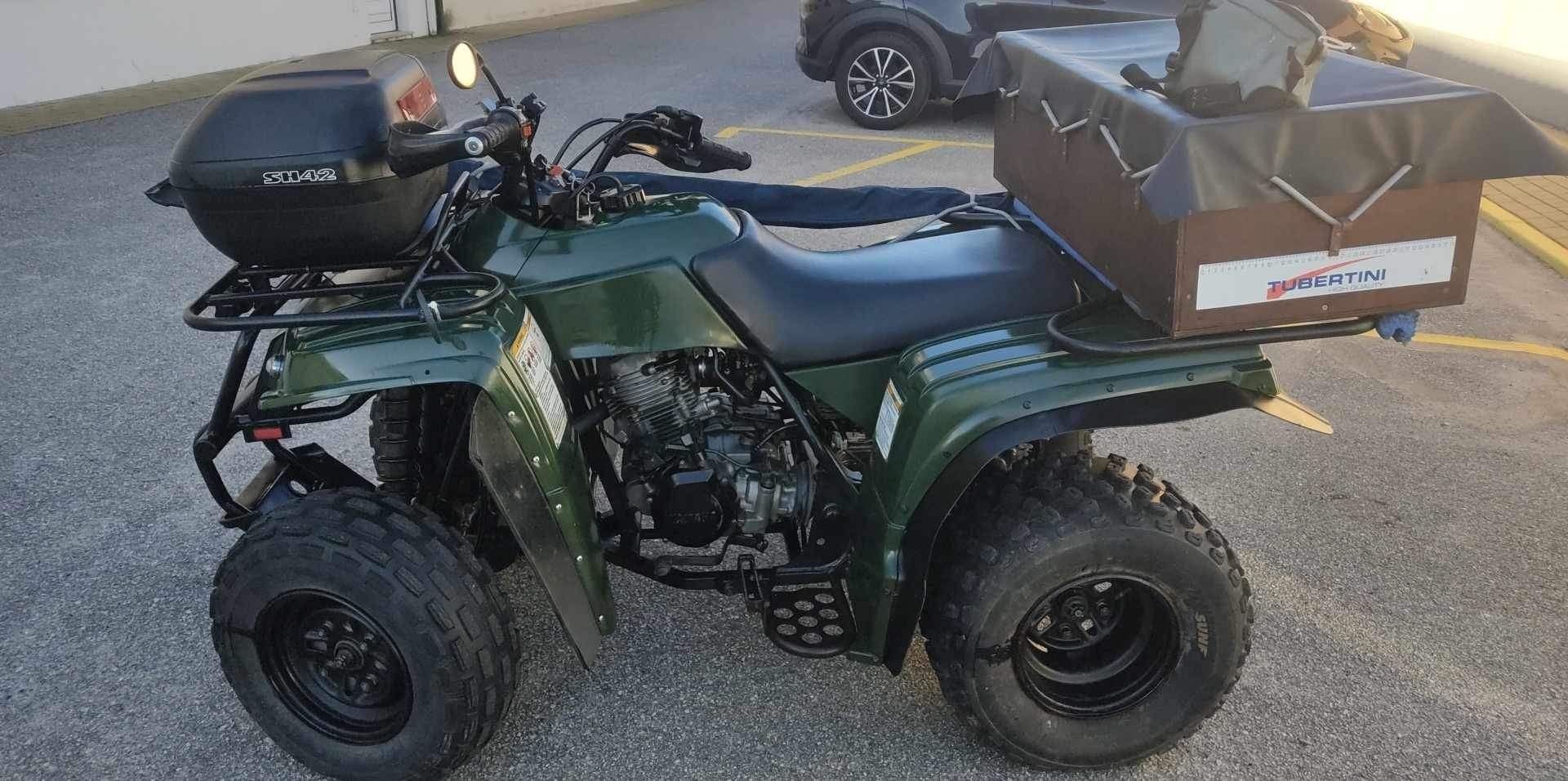 Moto 4 Yamaha Bear Tracker 250cc