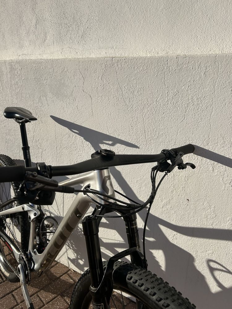 Scott Spark WC RC Sram AXS edição limitada Nino Schurter