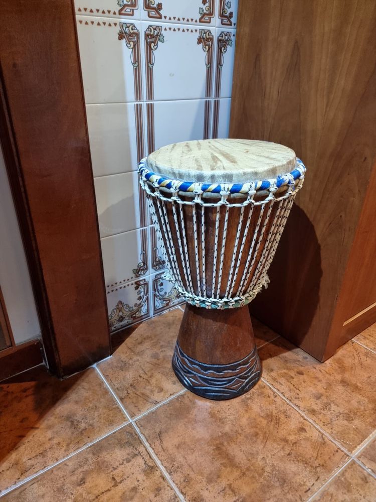 Tambor djembe médio (ler descrição)