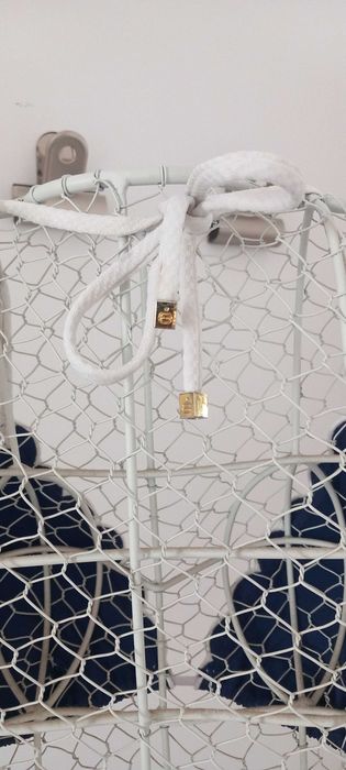 Top de biquini azul marinho bordas recortadas (scalloped)