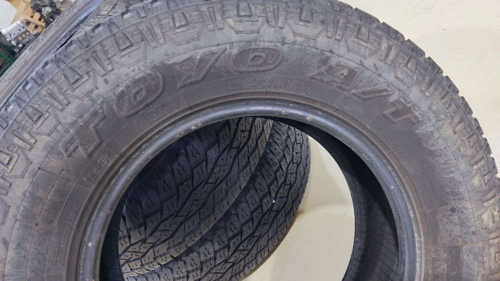 4 Pneus Toyo Open Country AT +