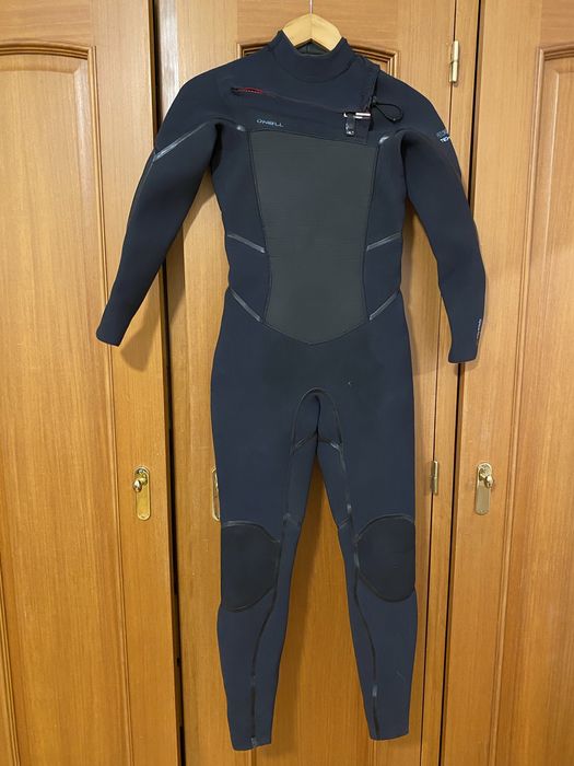 Fato surf oneill mulher psycho tech 4.3