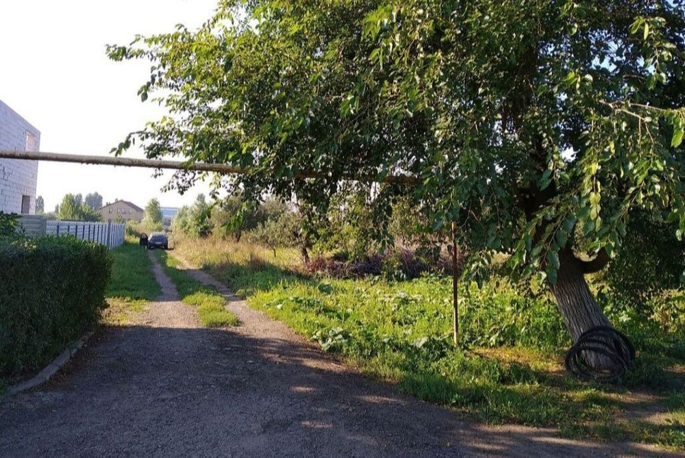 Продаж земельної ділянки Дніпро 62 сотки (62000) та на 15 соток