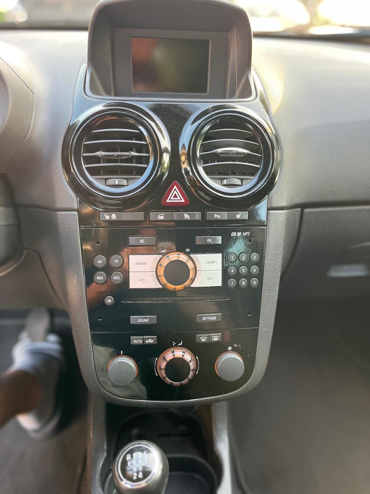 Opel Corsa 1.4 Bogata wersja 111 lat Opla