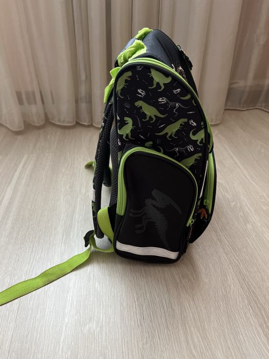 Шкільний рюкзак портфель