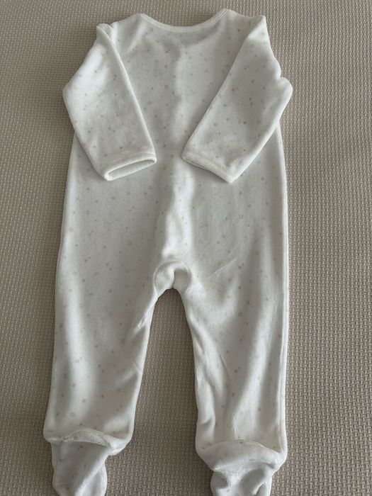 Bodie branco de veludo
