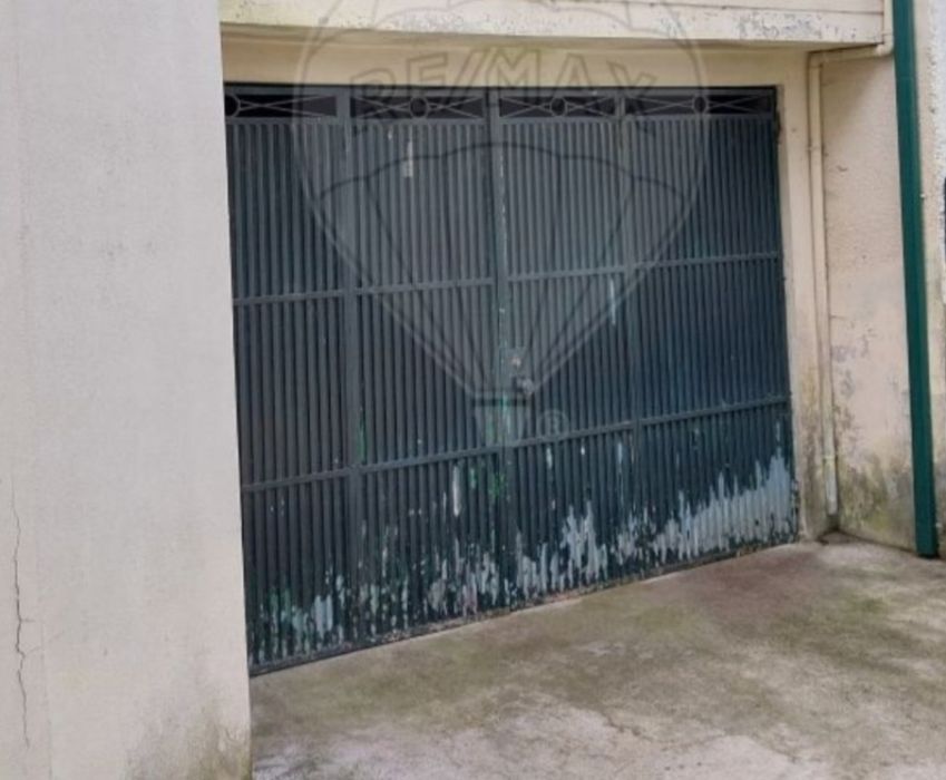 Portão de garagem 3,28x2,12cm