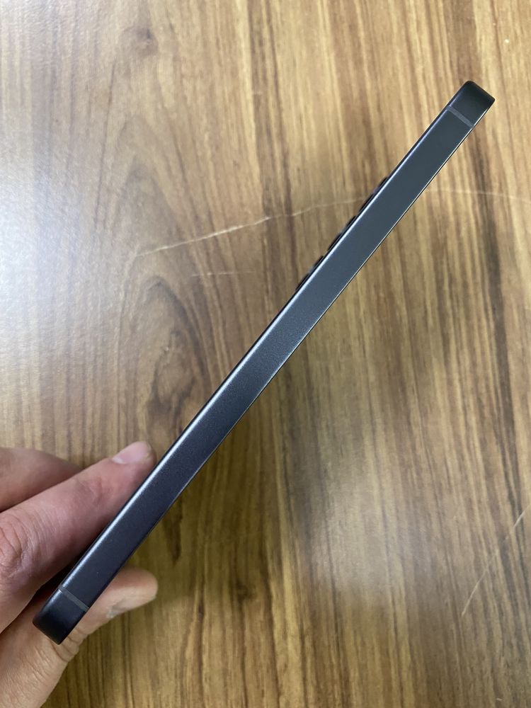 Samsung S24 FE 8/128 gb