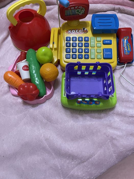 Іграшки для дівчинки