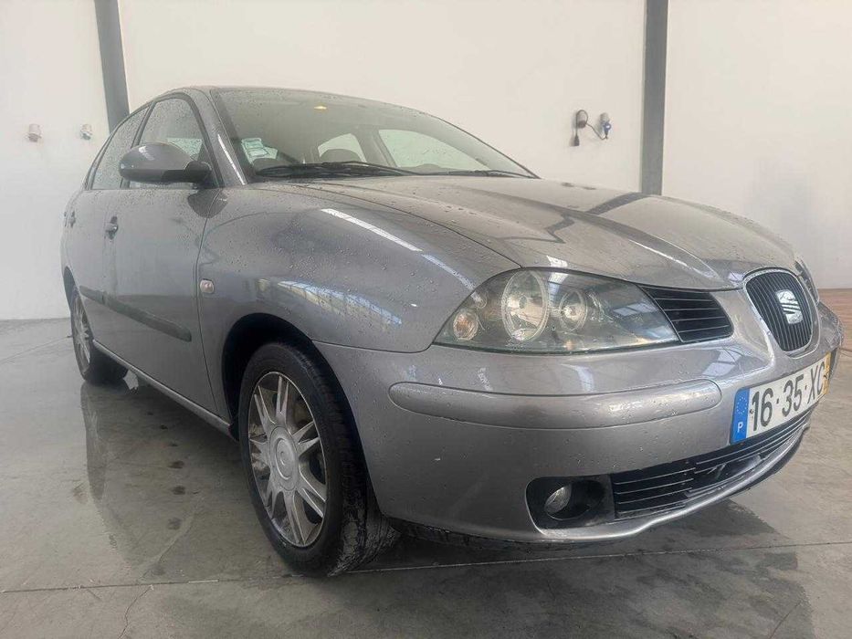 Seat Cordoba 1.4 TDI – 2004 | Económico & Confiável