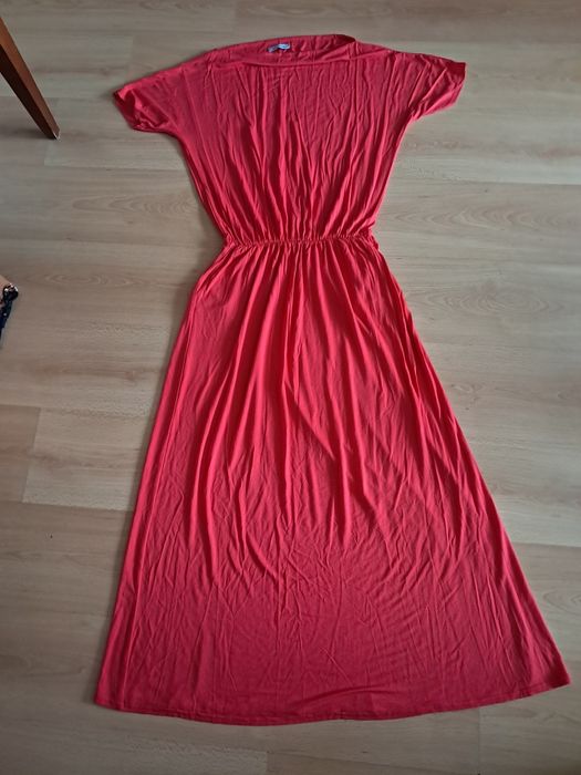 Trykotowa sukienka maxi