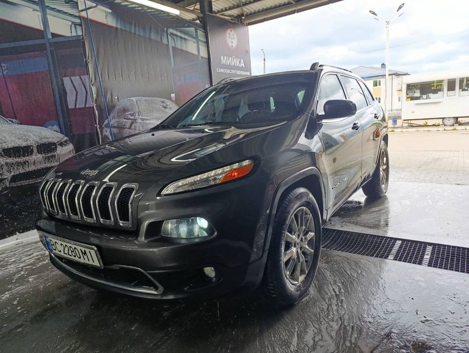 Jeep Cherokee 4x4 limited 2.4 2015 рік