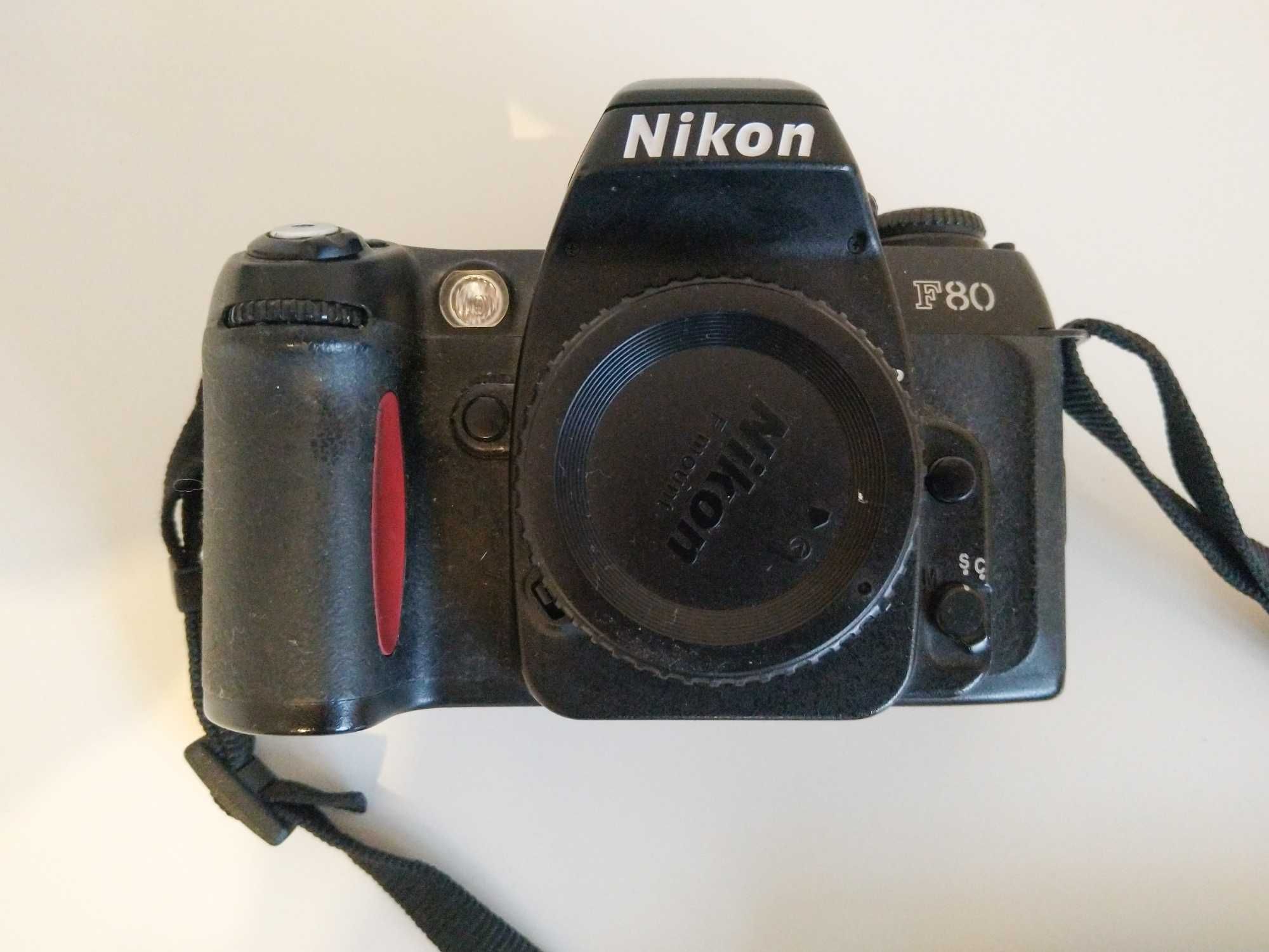 Aparat Nikon F80