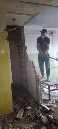 Виконуємо демонтажні роботи стін, штукатурки, стяжки, плитки