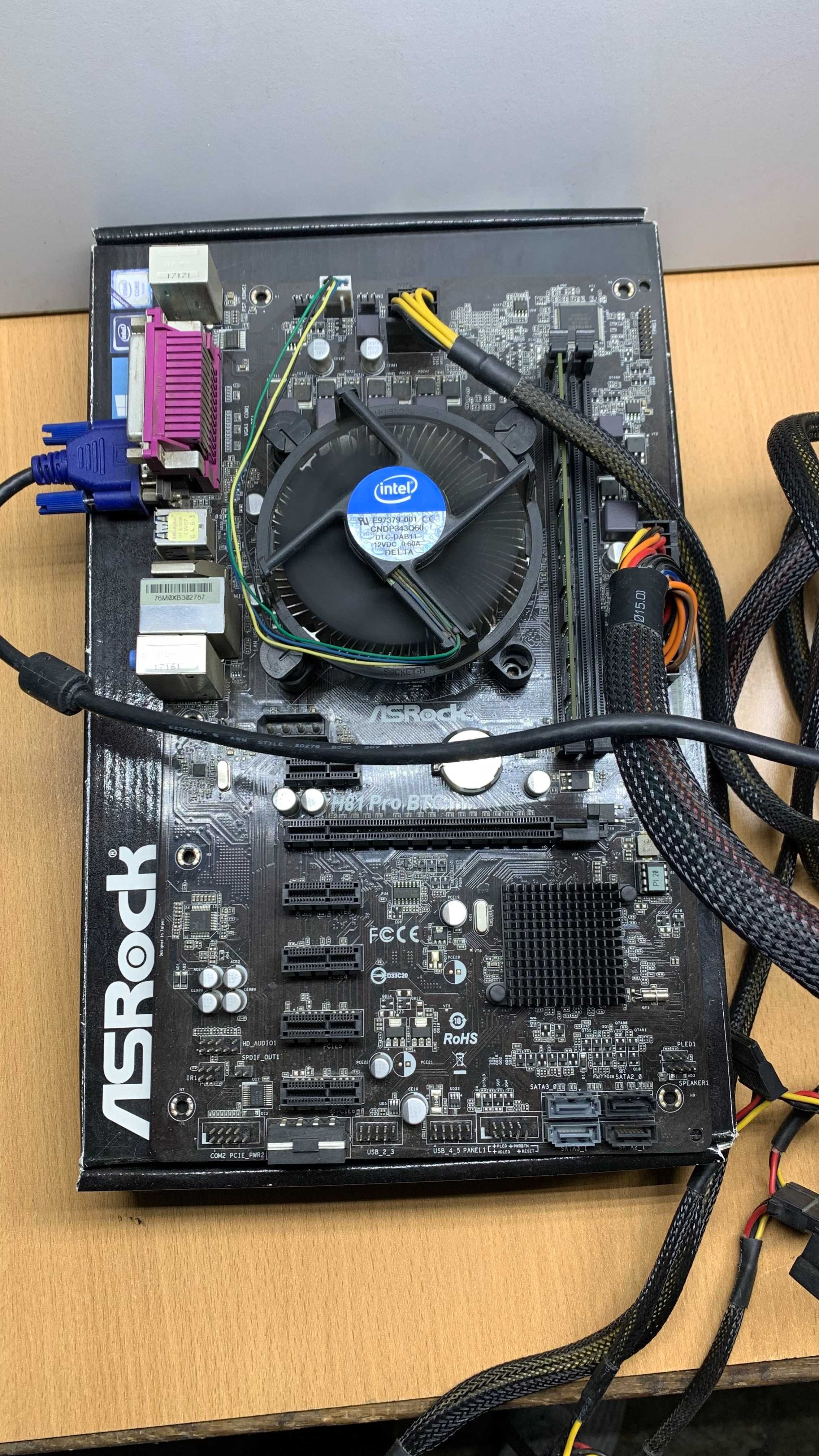 ASRock H81 1150 +Процессор + оперативка 4 гб  Отличное состояние