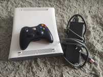 Продаётся  Xbox 360 полностью робочея и все подробности в описании