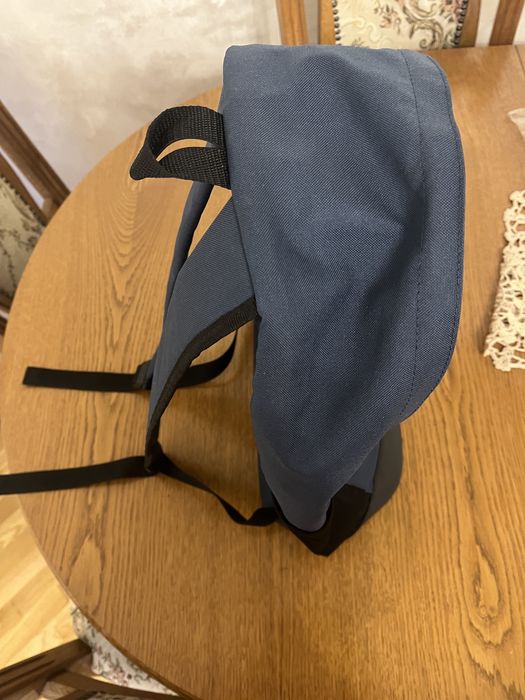 Рюкзак  adidas бу ( отличное состояние)